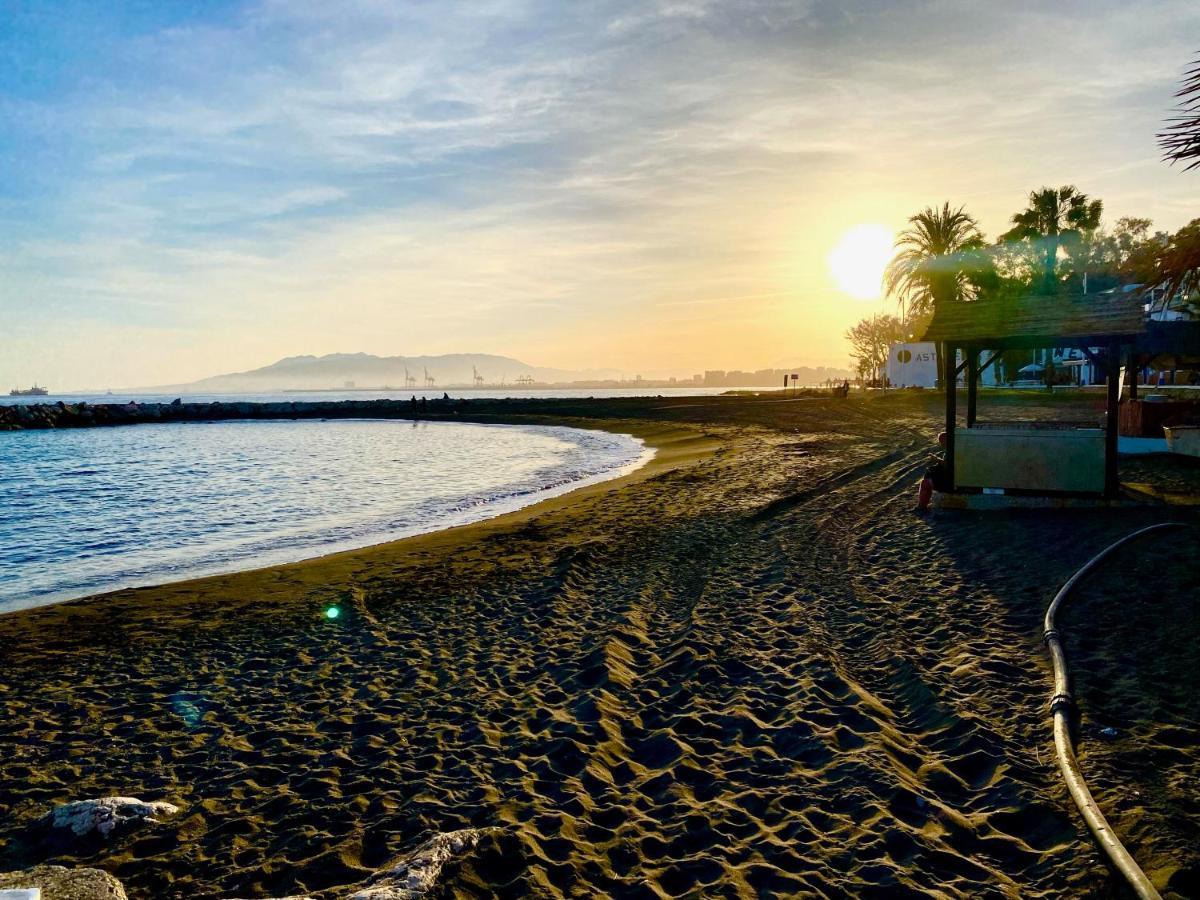 Malaga Beach And Sun Bagian luar foto