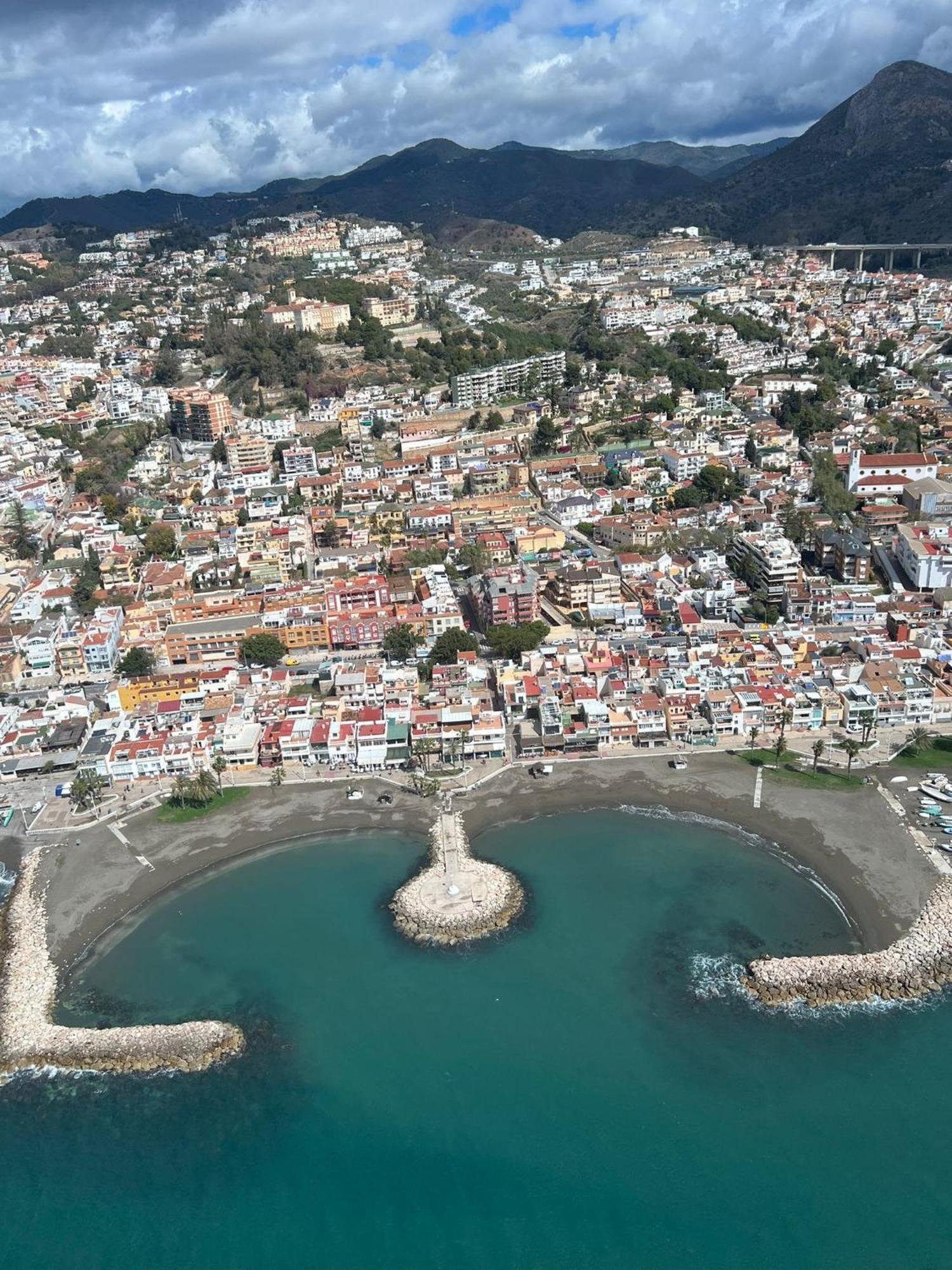 Malaga Beach And Sun Bagian luar foto